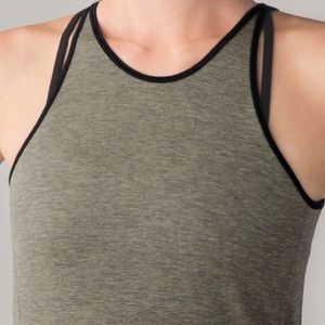 lululemon In the Flow tank size 6